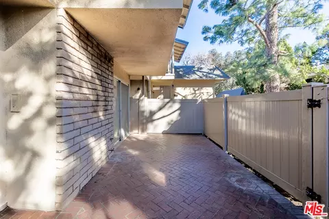 Exterior - 2436 E Mountain St, Pasadena, CA 91104 photo 2 of 5