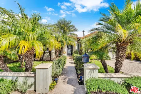 326 N Doheny Dr, Beverly Hills, CA 90211