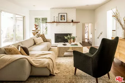 5638 Varna Ave, Valley Glen, CA 91401