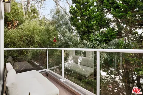 Exterior - 369 Longden Ln, Solana Beach, CA 92075 photo 2 of 3