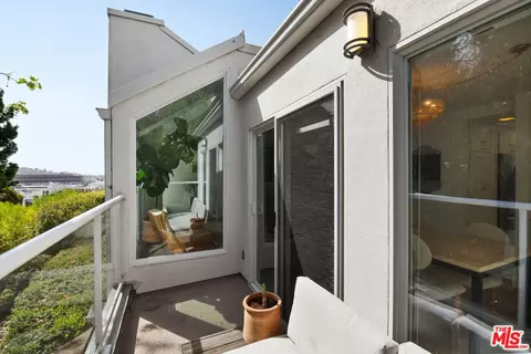 Exterior - 369 Longden Ln, Solana Beach, CA 92075 photo 3 of 3