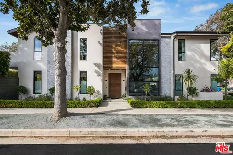 Exterior - 11241 Valley Spring Ln, North Hollywood, CA 91602 photo 15 of 16