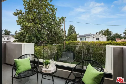 Exterior - 11241 Valley Spring Ln, North Hollywood, CA 91602 photo 9 of 16