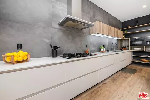 Kitchen - 11241 Valley Spring Ln, North Hollywood, CA 91602 photo 4 of 5
