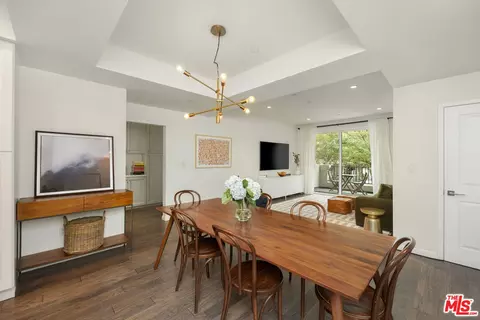 1625 Granville Ave #101, Los Angeles, CA 90025