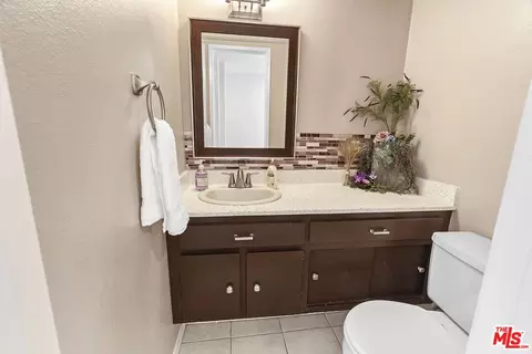 7530 Corbin Ave #1, Reseda, CA 91335 photo 9