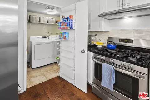 7530 Corbin Ave #1, Reseda, CA 91335 photo 17