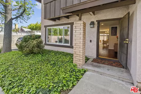 7530 Corbin Ave #1, Reseda, CA 91335