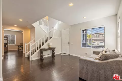 Entry Way - 268 Galway Ln, Simi Valley, CA 93065 photo 2 of 3