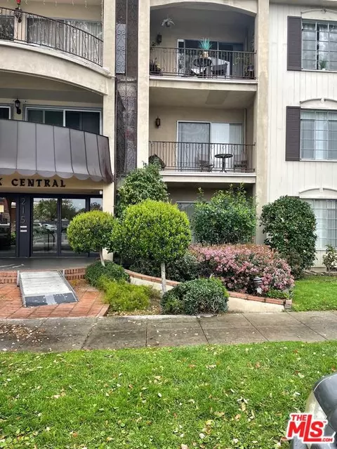 215 N Kenwood St #101, Glendale, CA 91206