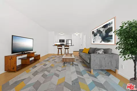 425 S Kenmore Ave #312, Los Angeles, CA 90020