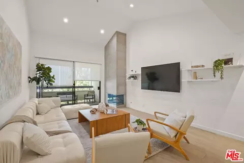 2122 Century Park Ln #410, Los Angeles, CA 90067