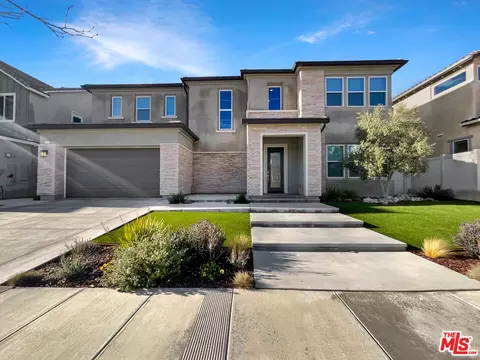 17713 Ridgeline Ct, Santa Clarita, CA 91350