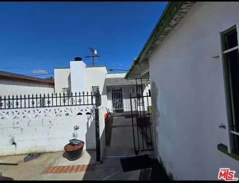 611 W 109th St, Los Angeles, CA 90044