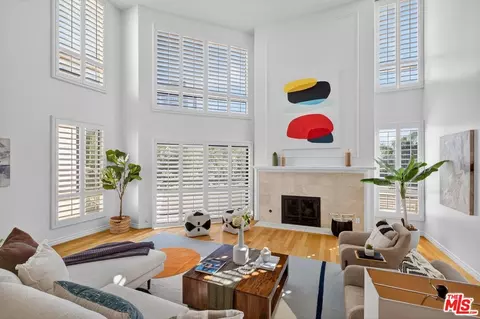 10307 Missouri Ave #301, Los Angeles, CA 90025