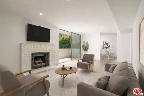 406 N Oakhurst Dr #301, Beverly Hills, CA 90210