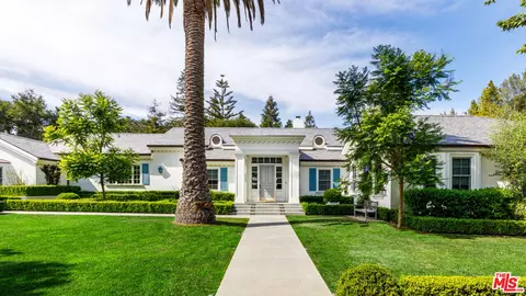 2110 Mandeville Canyon Rd, Los Angeles, CA 90049