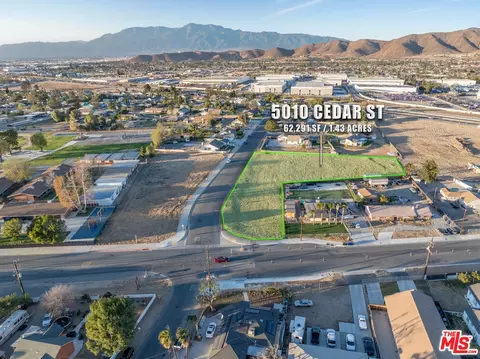 5010 Cedar St, Jurupa Valley, CA 92509