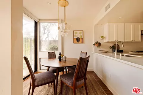 Dining - 500 E Del Mar Blvd #32, Pasadena, CA 91101 photo 1 of 3