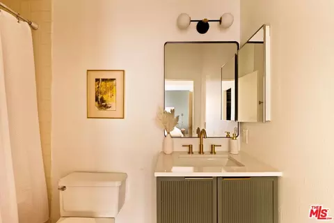 Bath - 500 E Del Mar Blvd #32, Pasadena, CA 91101 photo 2 of 5