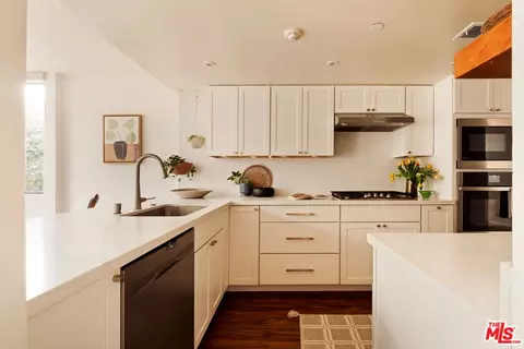Kitchen - 500 E Del Mar Blvd #32, Pasadena, CA 91101 photo 1 of 5