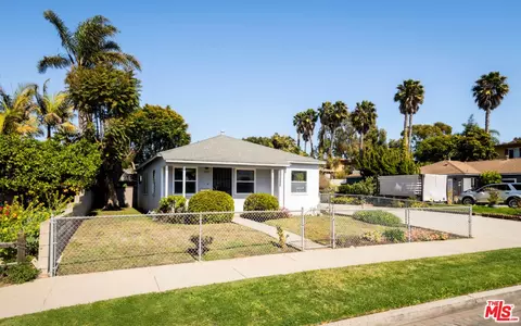 838 W 29th St, San Pedro, CA 90731