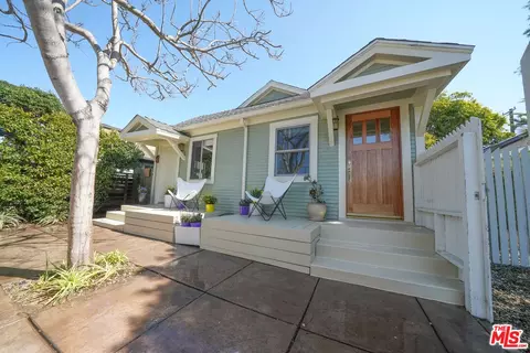 1018 Oakwood Ave, Venice, CA 90291