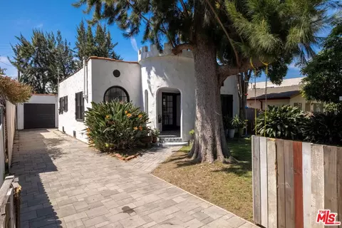 2134 Stewart St, Santa Monica, CA 90404