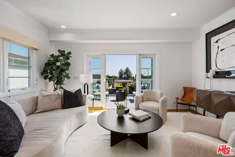 10759 Ashton Ave, Los Angeles, CA 90024