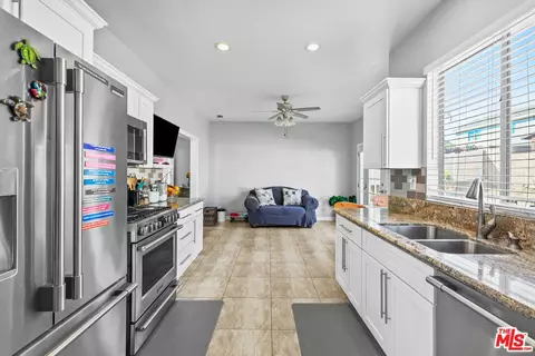 Kitchen - 20149 Fallen Leaf Dr, Perris, CA 92570 photo 1 of 2