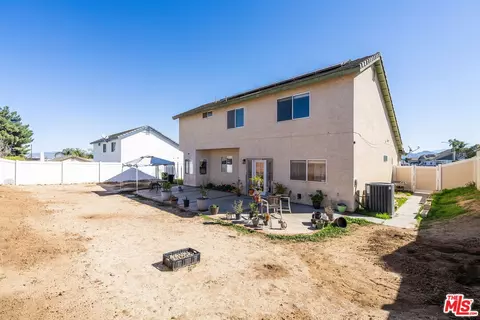 Exterior - 20149 Fallen Leaf Dr, Perris, CA 92570 photo 8 of 9