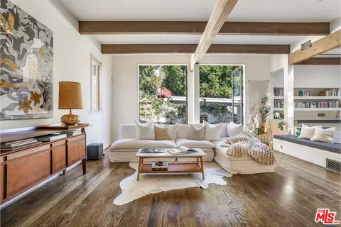 8237 Kirkwood Dr, Los Angeles, CA 90046