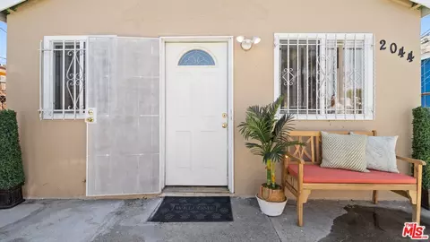 2044 E Stockwell St, Compton, CA 90222 photo 4