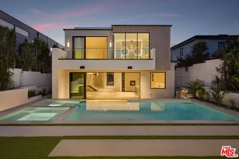 3600 Frances Ave, Los Angeles, CA 90066