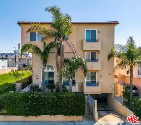 1536 Hi Point St #108, Los Angeles, CA 90035