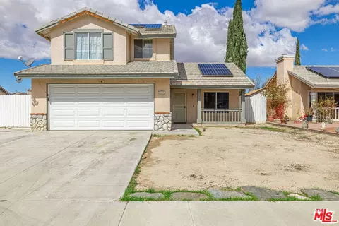 2625 W Newgrove St, Lancaster, CA 93536
