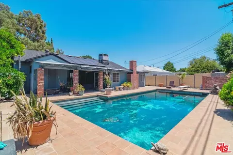 7421 Hatillo Ave, Winnetka, CA 91306 photo 20