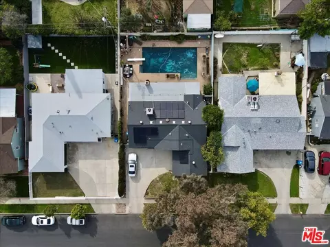 7421 Hatillo Ave, Winnetka, CA 91306 photo 24