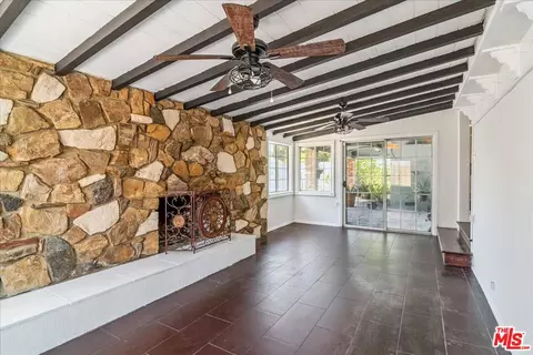 7421 Hatillo Ave, Winnetka, CA 91306 photo 8
