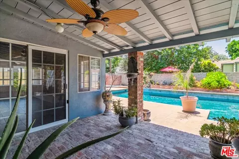 7421 Hatillo Ave, Winnetka, CA 91306 photo 18
