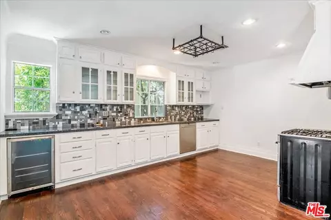 7421 Hatillo Ave, Winnetka, CA 91306 photo 11