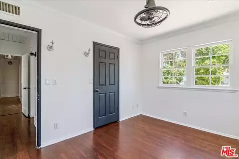 7421 Hatillo Ave, Winnetka, CA 91306 photo 15