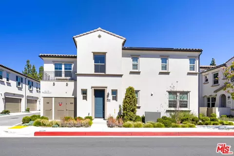 132 Magnolia Ct #25, Claremont, CA 91711