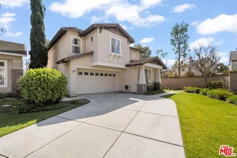 2200 Jeans Ct, Signal Hill, CA 90755