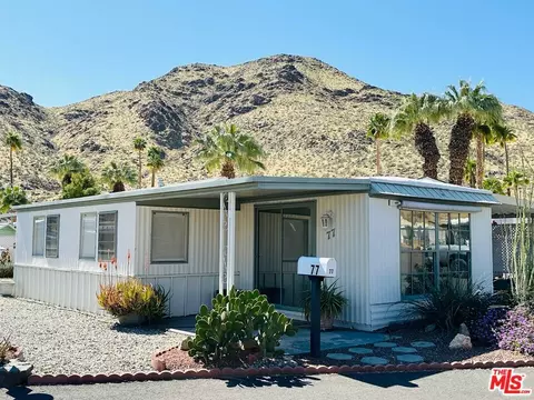 77 Santa Monica, Palm Springs, CA 92264