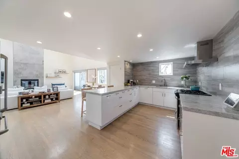 Kitchen - 710 4th Ave #1, Venice, CA 90291 photo 1 of 2