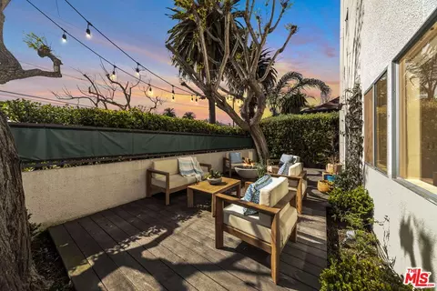 710 4th Ave #1, Venice, CA 90291