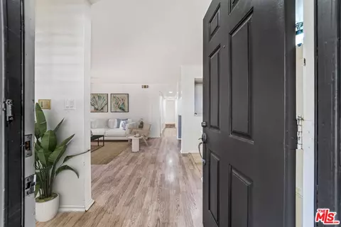 2053 Majorca Dr, Oxnard, CA 93035 photo 3