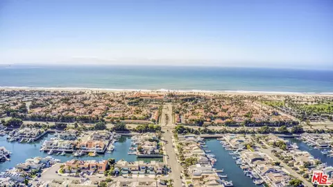 2053 Majorca Dr, Oxnard, CA 93035 photo 14