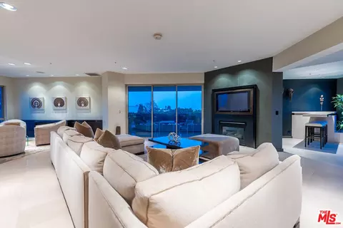 10490 Wilshire Blvd #604, Los Angeles, CA 90024